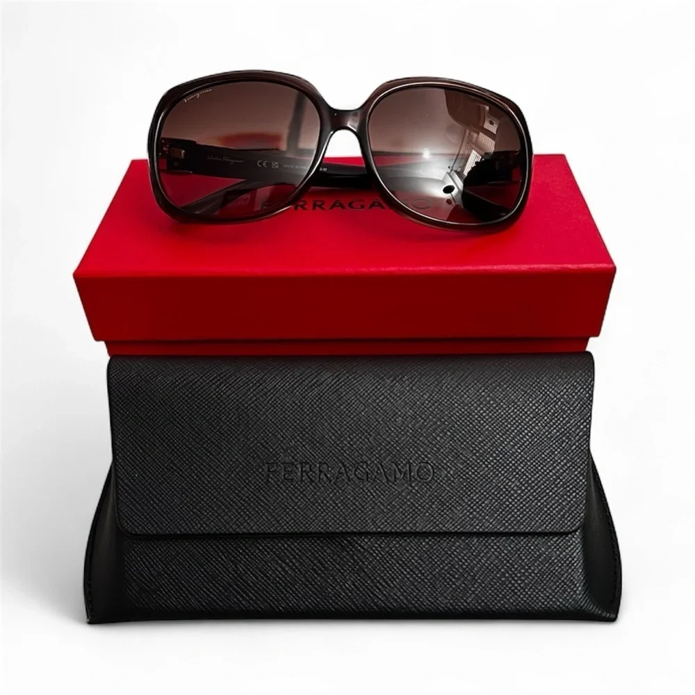NWB Salvatore Ferragamo Brown Sunglasses Authentic Luxury Elegant Timeless
